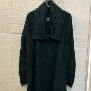 Amelia Toro Bouclé Long Sleeve Cardigan Size: M